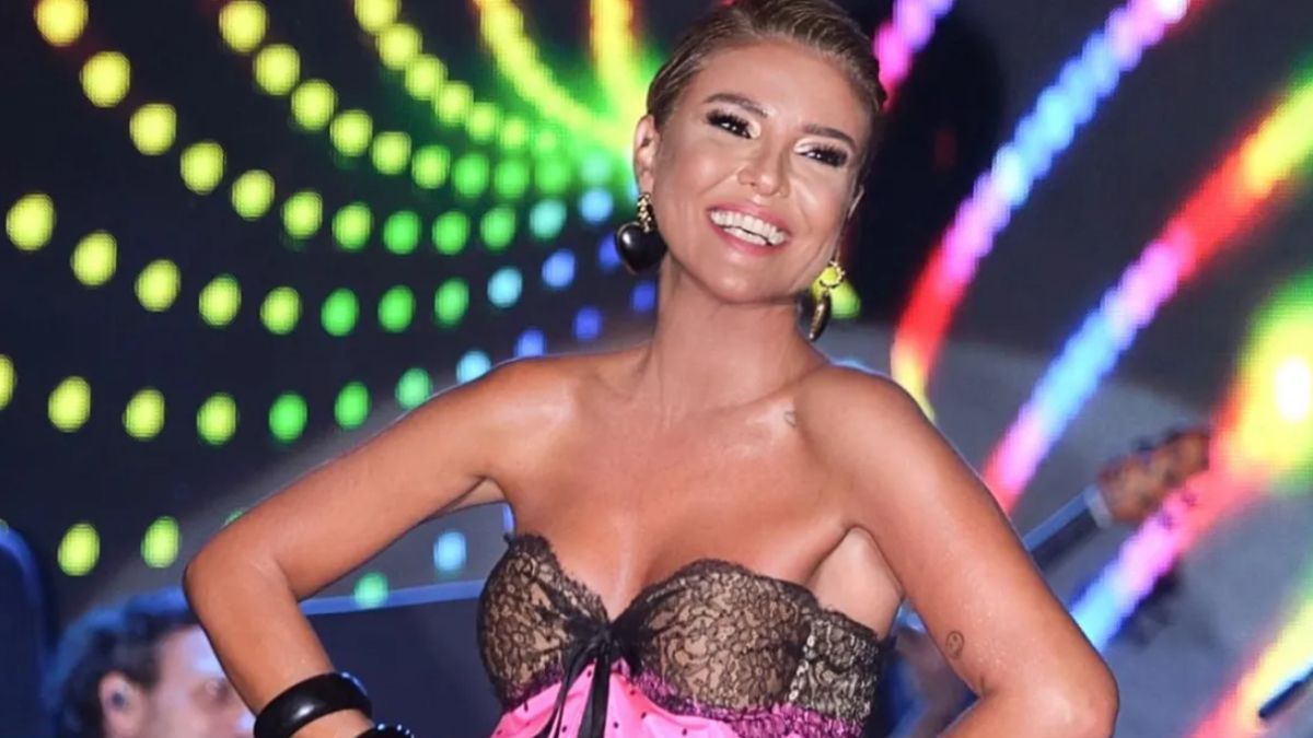 Gülben Ergen’den tartışma yaratan laiklik paylaşımı